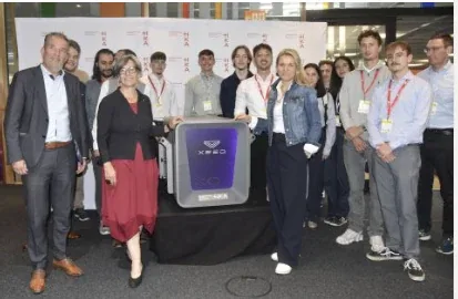 HKA leadership and the first quantum computing students with the XeedQ quantum computer at Quantum Effects 2026